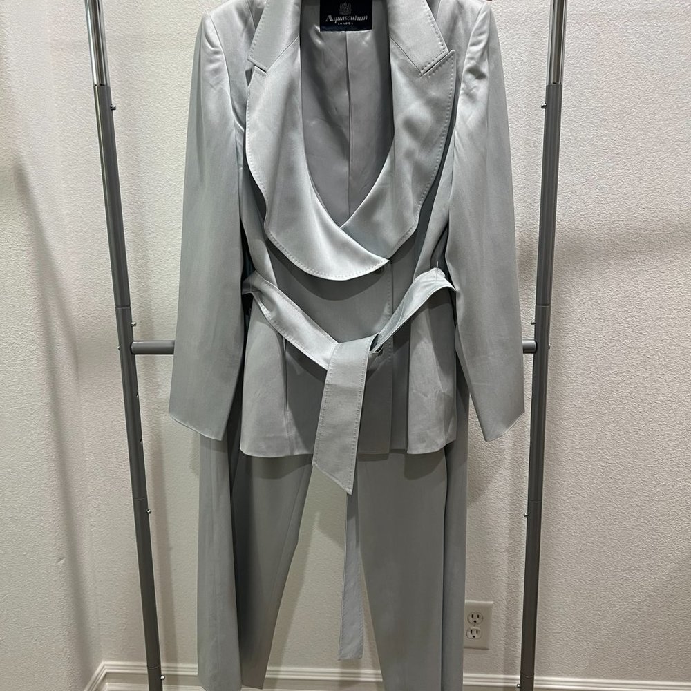 Aquascutum of London beautiful london fog colored suit